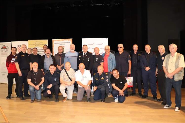 Slika /slike/2. susret kolekcionara Koprivnica (1).jpg